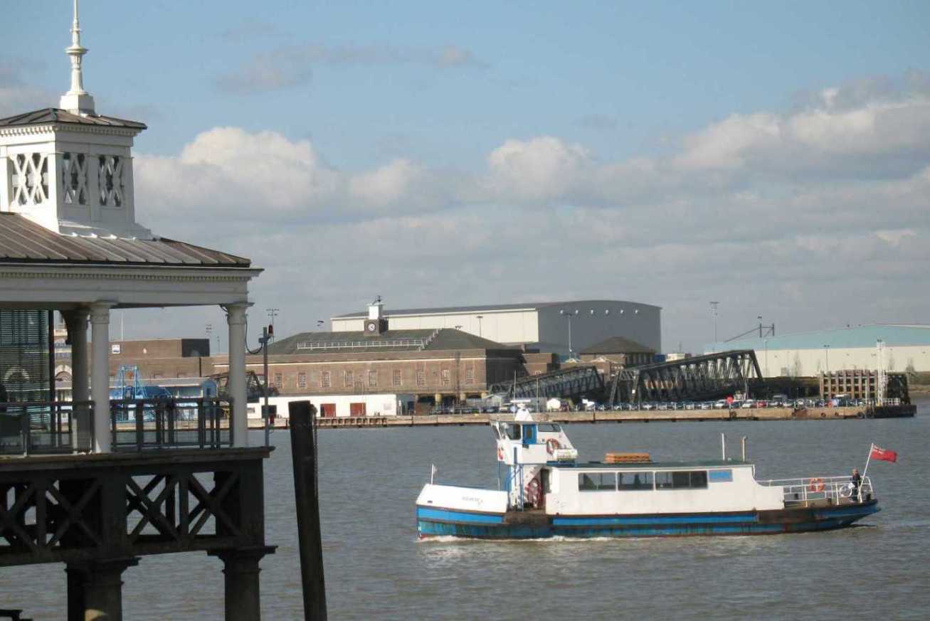 Gravesend ferry