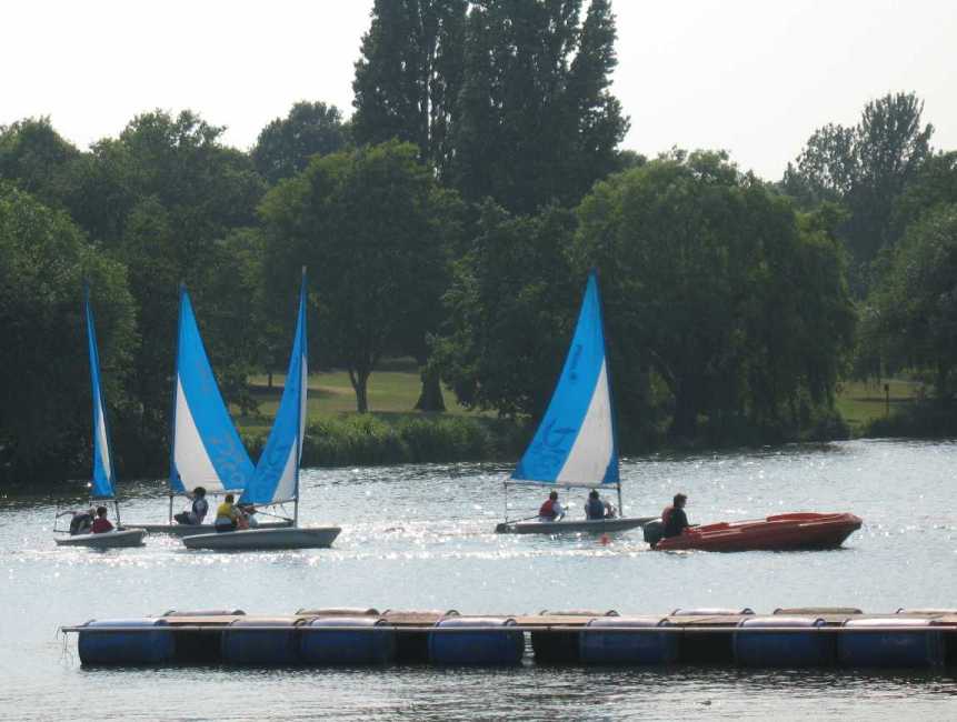 Danson Lake sailing boats