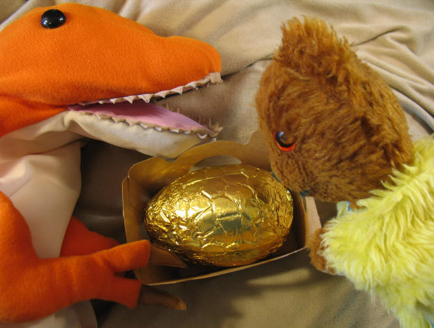 Dino and Yellow Teddy with golden Easter egg