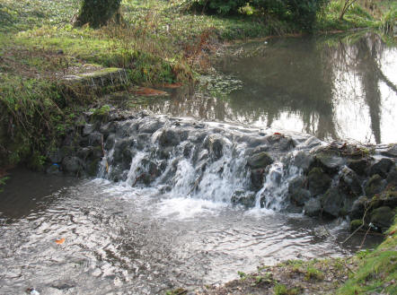 River Cray first weir