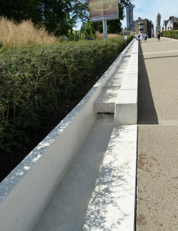 Greenwich Park - Water feature outside National Maritime Museum