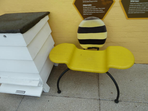 Bee seat