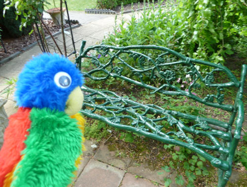 Blue Parrot with twig-effect iron seat