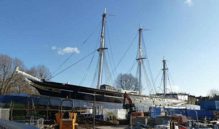 Greenwich - Cutty Sark under restoration, masts raised
