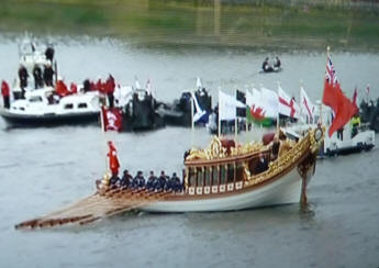 Diamond Jubilee Pageant - Gloriana rowing barge