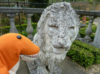 Dino with lion 1