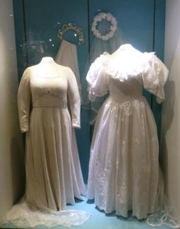 Antique wedding dresses