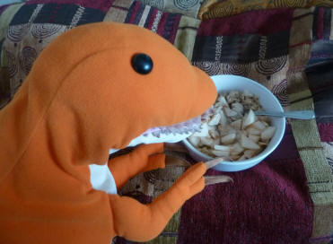 Dino with apple porridge