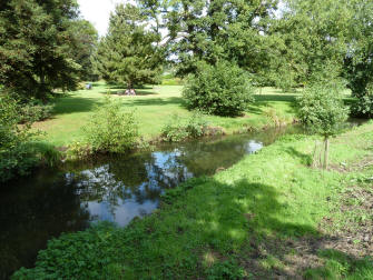 Hall Place River Cray