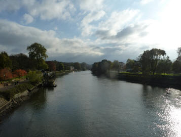 Thames southwards from Richmond Bridge