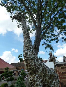 Giraffe garden ornament