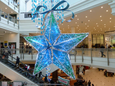 Shopping centre giant star