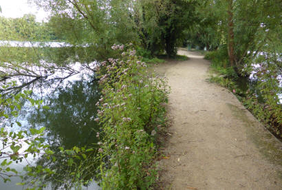 Footpath over lakes