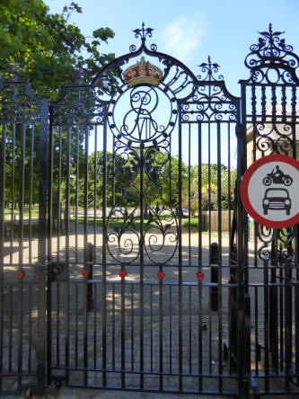 Richmond Park exit gate