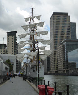 Colombian ship "Gloria" in South Quay