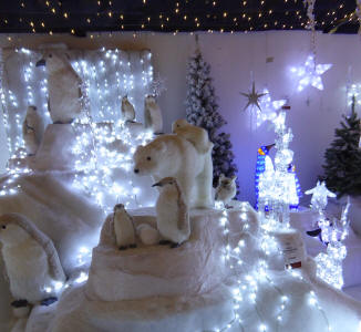 Polar bears Christmas decorations