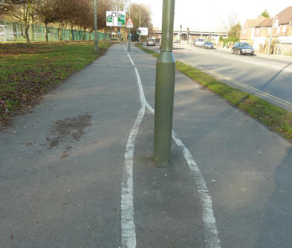 Cycle path double white lines